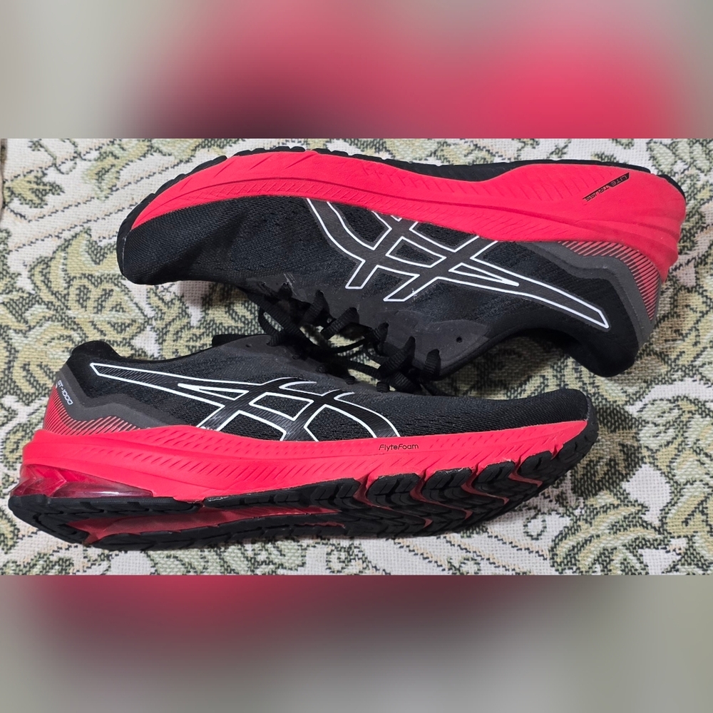 Asics GT-1000 Black/Electric Red - Size 11.5
